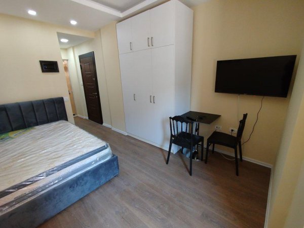 Tirane, jepet me qera garsonier 1+1 Kati 6, 35 m² 280 € (Yzberisht)