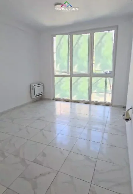Tirane, jepet me qera zyre Kati 2, 111 m² 800 € (Rruga Sali Butka)