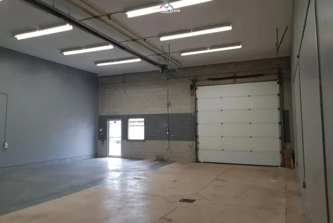 Tirane, jepet me qera ambjent biznesi Kati 0, 148 m² 500 € (ALI DEMI)