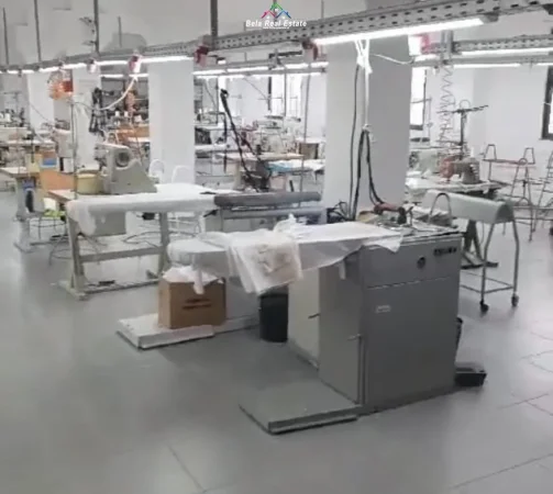 Tirane, jepet me qera ambjent biznesi Kati 2, 400 m² 1.200 € (Kombinat)