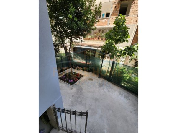 Tirane, shitet apartament 2+1+Depo Kati 1, 61 m² 140.000 € (Ferit Xhajko)