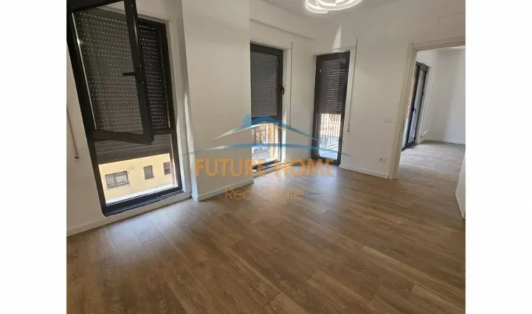 Jepet me qera ambjent biznesi Kati 1, 75 m² 950 € (Rruga Myslym Shyri)
