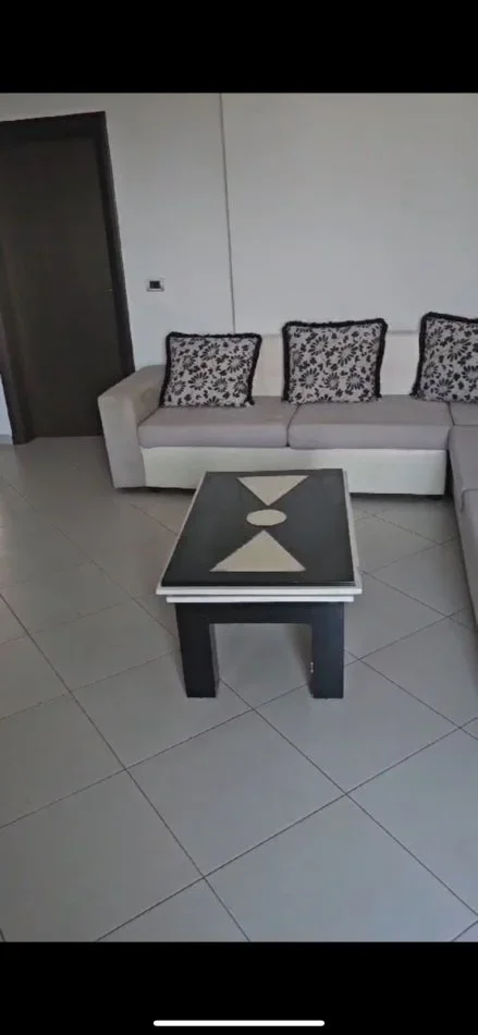 Tirane, jepet me qera apartament 2+1 Kati 3, 120 m² 370 € (Paskuqan )