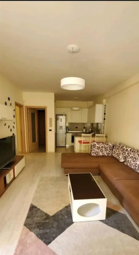 Tirane, jepet me qera apartament 2+1 Kati 3, 90 m² 500 € (Rruga Bill Klinton)