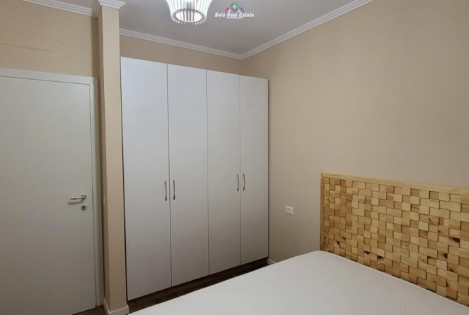 Tirane, jepet me qera apartament 1+1 Kati 3, 40 m² 450 € (Rruga e Dibres)