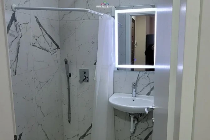 Tirane, jepet me qera apartament 1+1 Kati 3, 40 m² 450 € (Rruga e Dibres)