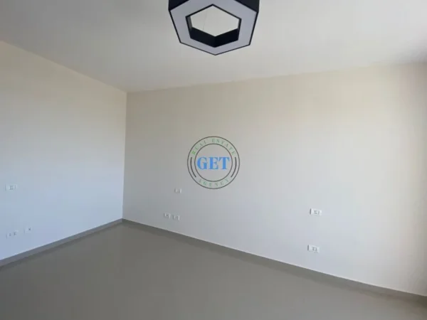 Durres, shitet apartament 2+1 Kati 4, 120 m² 65.000 € (Shkozet, Durres)