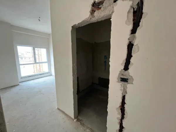 Tirane, shitet apartament 2+1 Kati 2, 117 m² 155.000 € (Kompleksi Aura ne Laprake)