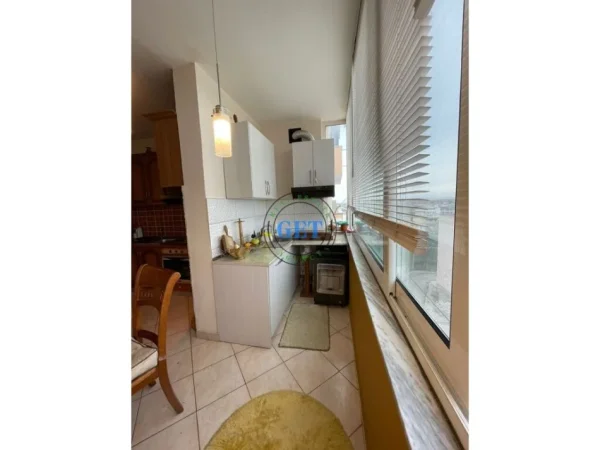 Durres, shitet apartament 2+1+Ballkon Kati 5, 92 m² 90.000 € (Prane stadiumit, Durres)