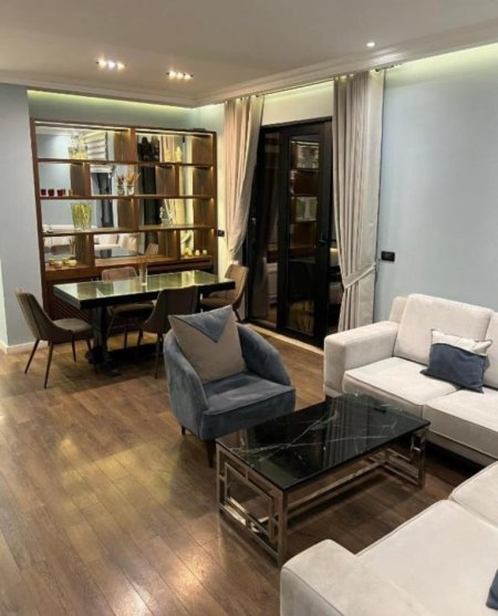 Tirane, jepet me qera apartament 2+1 Kati 8, 110 m² 1.500 € (Qender)