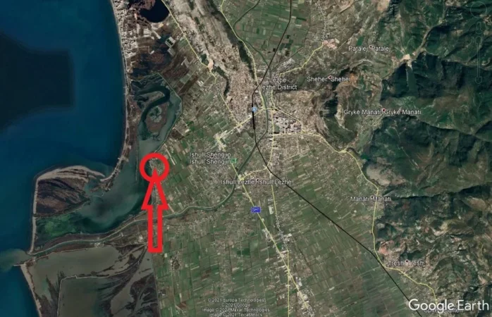 Ishull Shëngjin, Lezhë, Shitet Tokë Arë, Truall + Ndërtesë, Cmimi Fillestar 3,528,000 Lekë