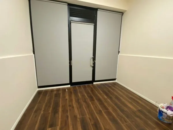 𝐓𝐢𝐫𝐚𝐧𝐞, 𝐬𝐡𝐢𝐭𝐞𝐭 𝐚𝐦𝐛𝐣𝐞𝐧𝐭 𝐛𝐢𝐳𝐧𝐞𝐬𝐢 𝐊𝐚𝐭𝐢 𝟎, 𝟏𝟓 𝐦² 𝟒𝟗.𝟎𝟎𝟎 € (𝐊𝐨𝐦𝐮𝐧𝐚 𝐞 𝐏𝐚𝐫𝐢𝐬𝐢𝐭)