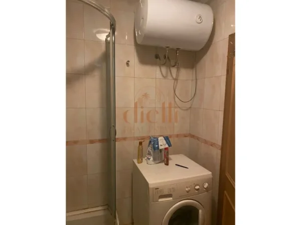 Durres, jepet me qera apartament 1+1+Ballkon Kati 6, 550 € (Zogu I Zi)
