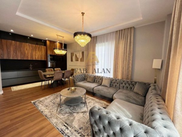 Tirane, jepet me qera apartament 2+1+2+Parkim Kati 3, 1.800 € (Secret Garden Residence, TEG)