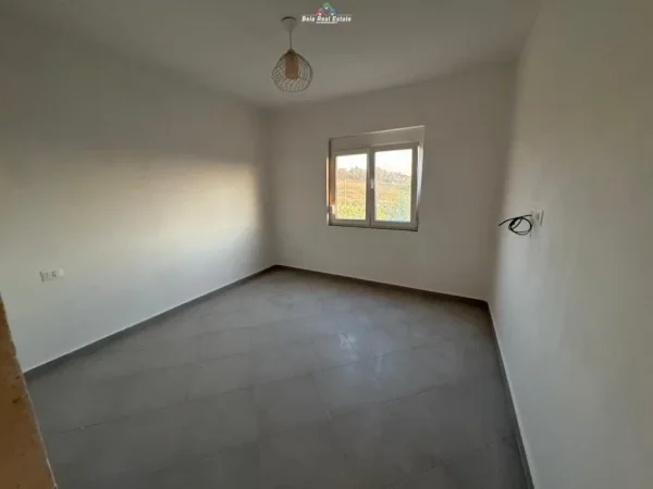 Tirane, shes Vile 2+1 Kati 1, 220 m² 98.000 € (babrru)