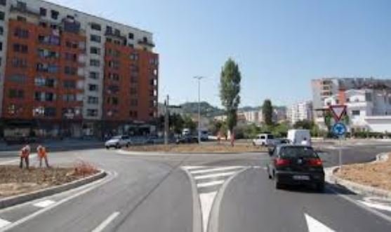 Tirane, jepet me qera apartament 1+1 Kati 1, 70 m² 350 € (Yzberisht)