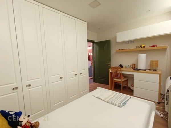 Tirane, jepet me qera apartament 3+1 Kati 3, 900 € (Kopshti Zoologjik)