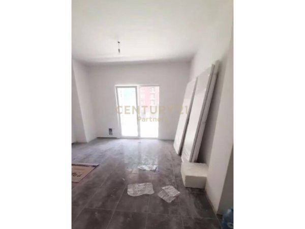 Tirane, shitet apartament 1+1+Ballkon Kati 1, 81 m² 126.000 € (Rr.Dritan Hoxha)