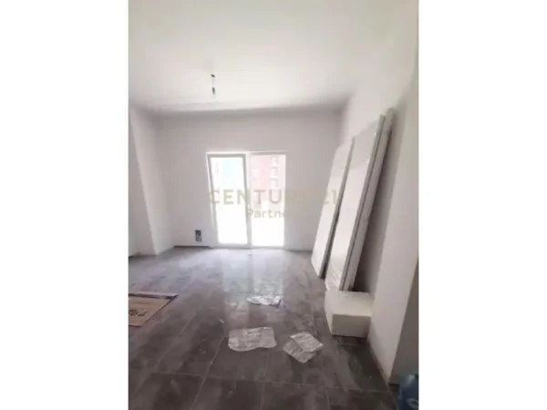 Tirane, shitet apartament 1+1+Ballkon Kati 1, 81 m² 126.000 € (Rr.Dritan Hoxha)