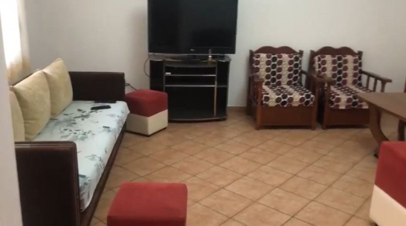 Tirane, jepet me qera apartament 2+1 Kati 1, 100 m² 297 € (Kombinat)