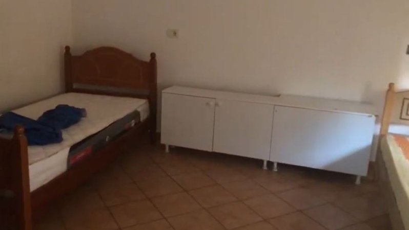 Tirane, jepet me qera apartament 2+1 Kati 1, 100 m² 297 € (Kombinat)