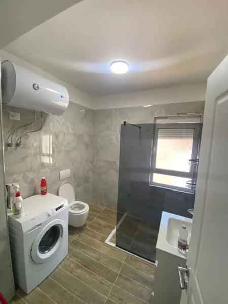 Tirane, jepet me qera apartament 2+1 Kati 6, 105 m² 750 € (Brraka)