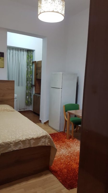 Tirane, jepet me qera apartament 1+1 Kati 2, 38 m² 250 € (Ish Restorant Durresi)