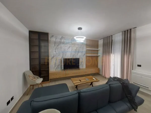 Tirane, shitet 1+1 Kati 1, 74 m² 250.000 € (TEG)