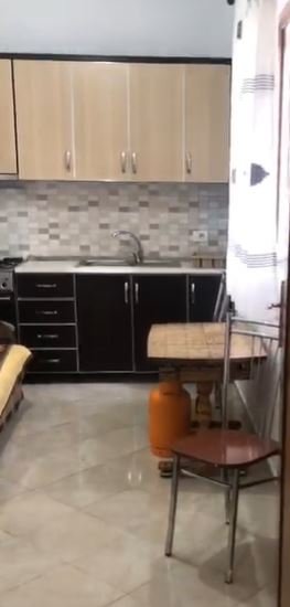 Tirane, jepet me qera apartament 1+1 Kati 1, 120 m² 277 € (5 Maj)