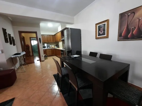 Tirane, jepet me qera apartament 2+1 Kati 7, 120 m² 600 € (DON BOSKO)