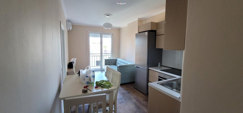 Tirane, jepet me qera apartament 1+1+Ballkon Kati 3, 50 m² 450 € (Tek Shkolla E Bashkuar)