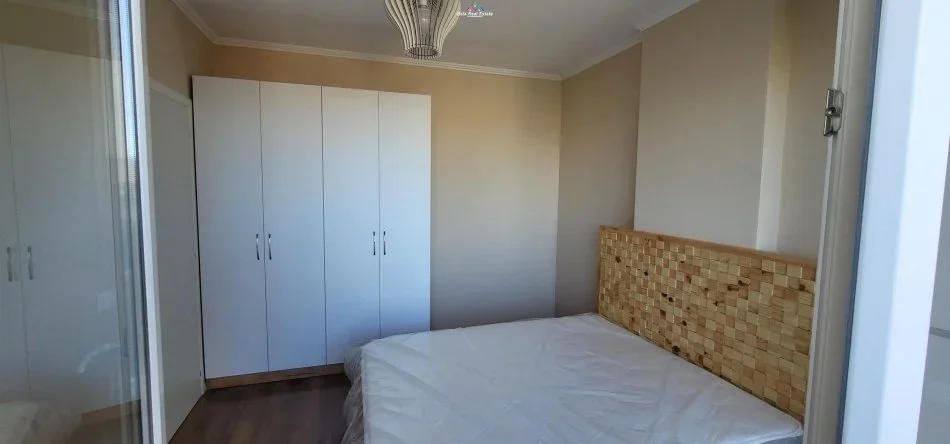 Tirane, jepet me qera apartament 1+1+Ballkon Kati 3, 50 m² 500 € (Tek Shkolla E Bashkuar)