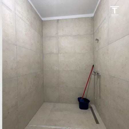Shes apartament 2+1+2+ 2 Poste Parkimi Kati 5, 124 m² 322.400 € (Rruga e Kosovareve)