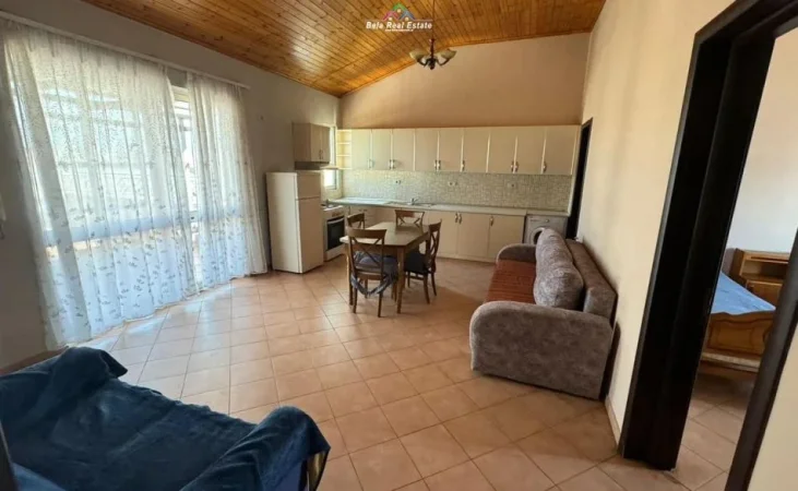 Tirane, jepet me qera apartament 1+1+Ballkon Kati 4, 150 m² 400 € (400)