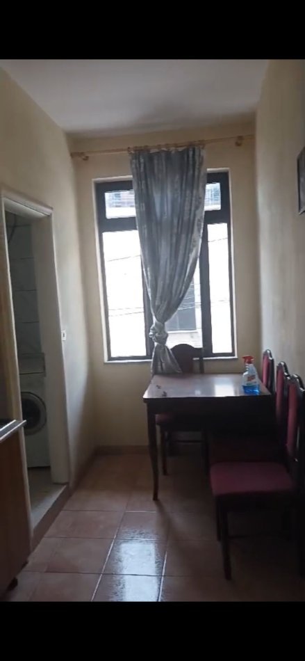 Tirane, jepet me qera apartament 1+1 Kati 2, 40 m² 258 € (Kinostudio)