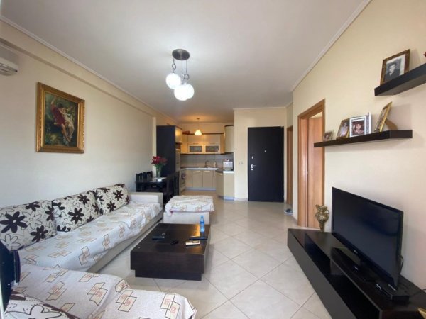 Tirane, shitet apartament 1+1 Kati 4, 59 m² 77.000 € (Astir)
