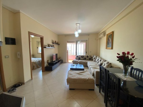 Tirane, shitet apartament 1+1 Kati 4, 59 m² 77.000 € (Astir)