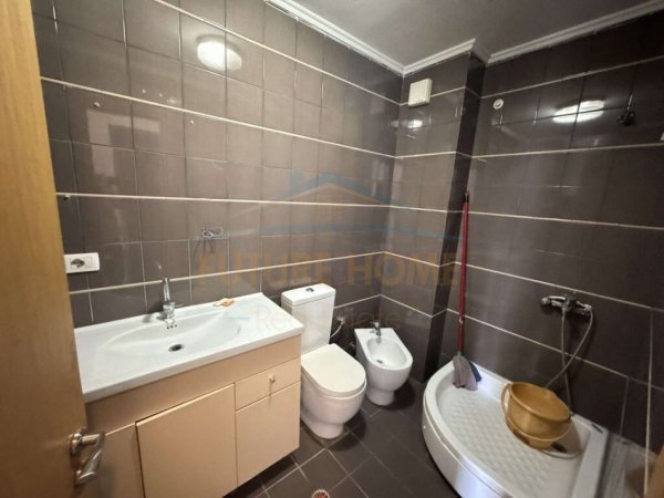 Tirane, shes apartament 2+1+Ballkon Kati 4, 101 m² 145.000 € (rruga teodor keko . astir)