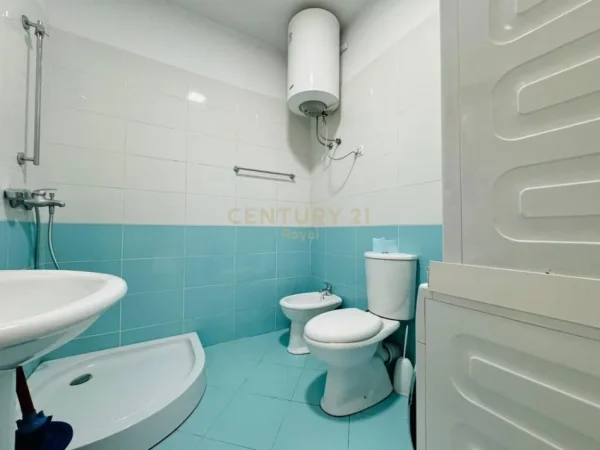 Tirane, jepet me qera apartament 1+1 Kati 6, 55 m² 500 € (ISH FUSHA AVIACIONIT)
