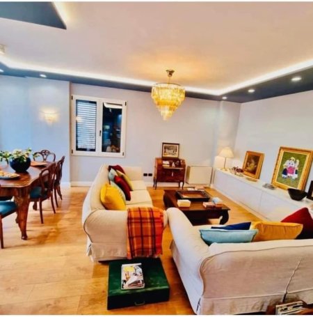 Tirane, shitet apartament 3+1 , 187 m² (Blloku)