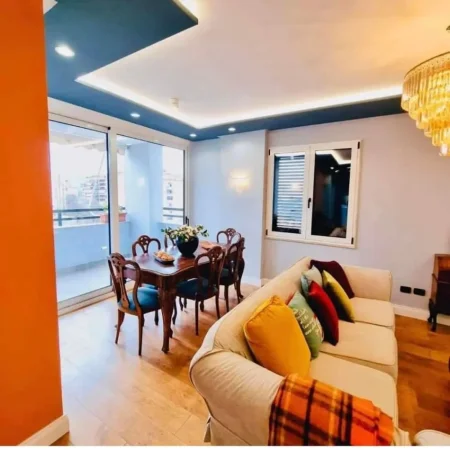 Tirane, shitet apartament 3+1 , 187 m² (Blloku)