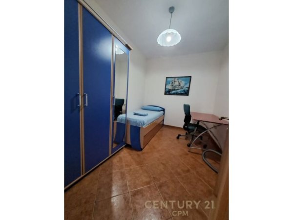 Tirane, jepet me qera apartament 2+1 Kati 5, 81 m² 600 € (ZOGU I ZI)