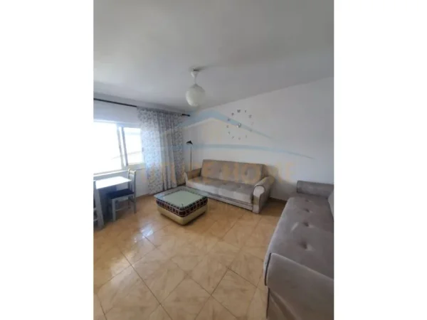 Tirane, jepet me qera apartament 2+1 Kati 5, 78 m² 400 € (Ali Demi)