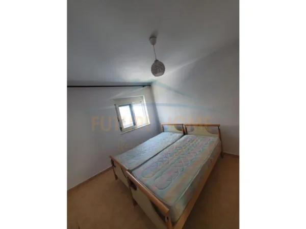 Tirane, jepet me qera apartament 2+1 Kati 5, 78 m² 400 € (Ali Demi)