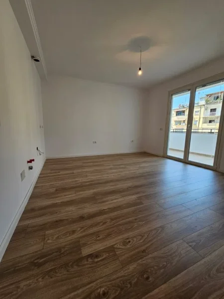 Tirane, shitet apartament 1+1 Kati 3, 72 m² 142.000 € (Shkolla Baletit)