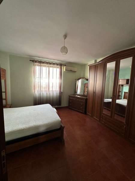 Tirane, jepet me qera apartament 1+1 Kati 7, 74 m² 450 € (Stacioni i trenit)