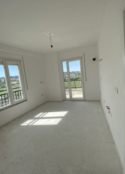Tirane, jepet me qera apartament 1+1+BLK Kati 6, 55 m² 350 Euro (Tom plezha)