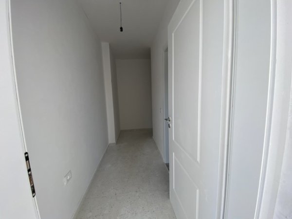 Tirane, jepet me qera apartament 1+1+BLK Kati 6, 55 m² 350 Euro (Tom plezha)
