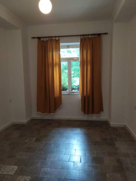 Tirane, jepet me qera apartament 2+1+BLK Kati 2, 100 m² 800 Euro (myslym shyri)