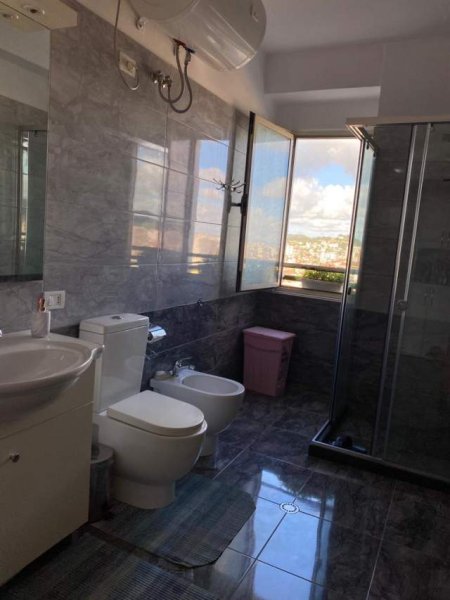 Tirane, jepet me qera apartament 2+1+BLK Kati 7, 100 m² 430 Euro (bedri karapici)